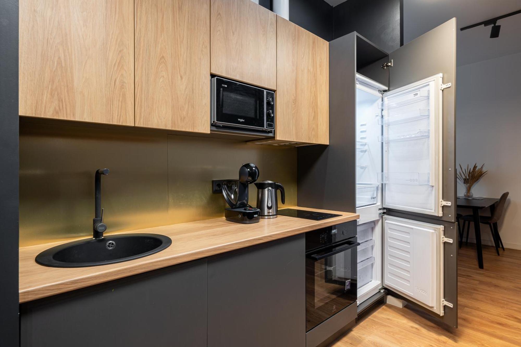 Lienes Iela Gem 1Br Apartment With Fireplace In Historic Unesco Center Рига Экстерьер фото