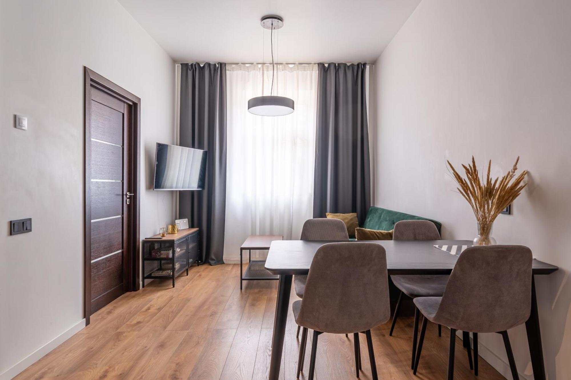 Lienes Iela Gem 1Br Apartment With Fireplace In Historic Unesco Center Рига Экстерьер фото