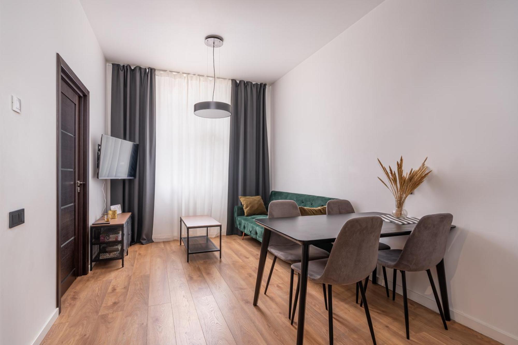 Lienes Iela Gem 1Br Apartment With Fireplace In Historic Unesco Center Рига Экстерьер фото