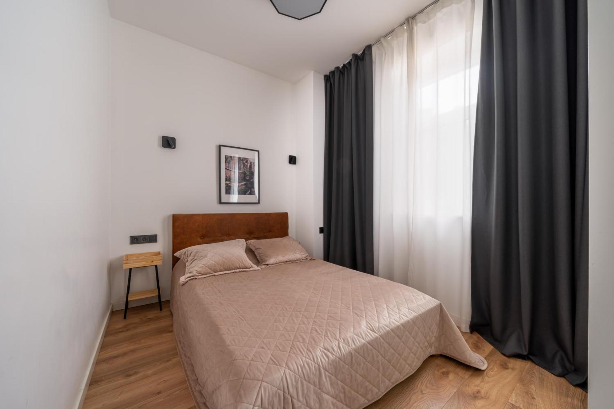 Lienes Iela Gem 1Br Apartment With Fireplace In Historic Unesco Center Рига Экстерьер фото